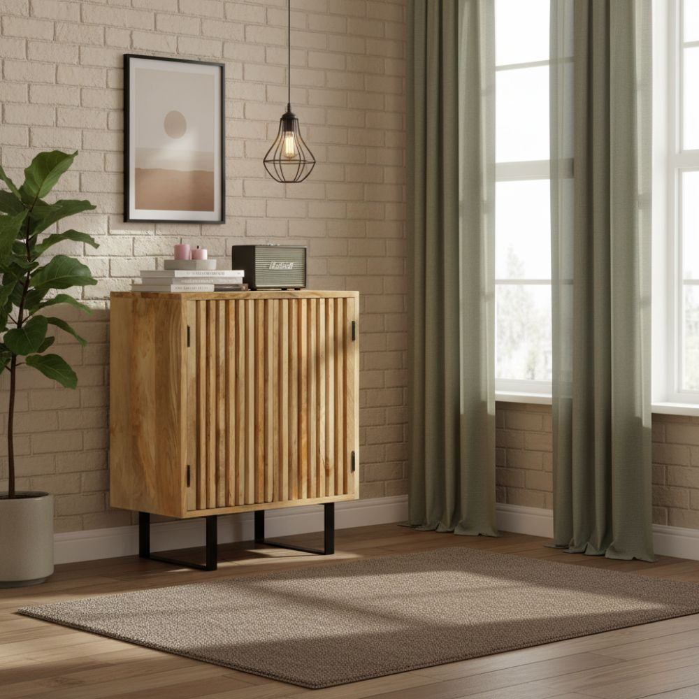 Petit Buffet en Bois Massif avec Portes